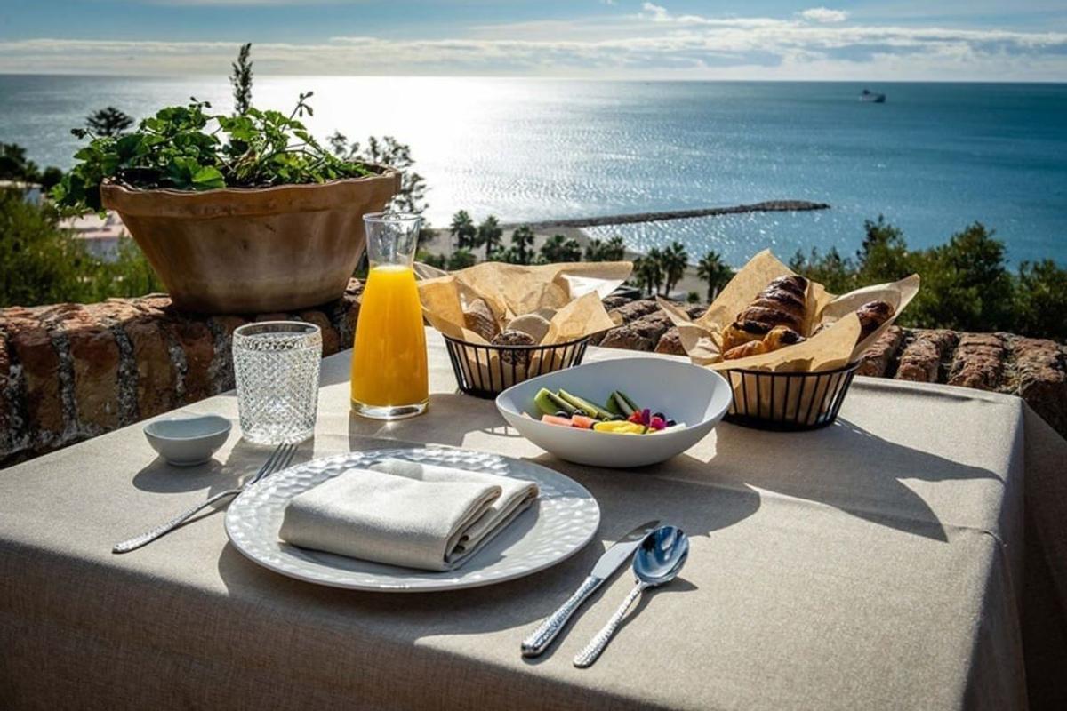 El restaurante El Castillo se encuentra en el Castillo de Santa Catalina, en Málaga