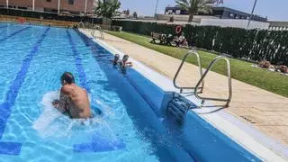 En el aire la apertura de las piscinas municipales de Orihuela