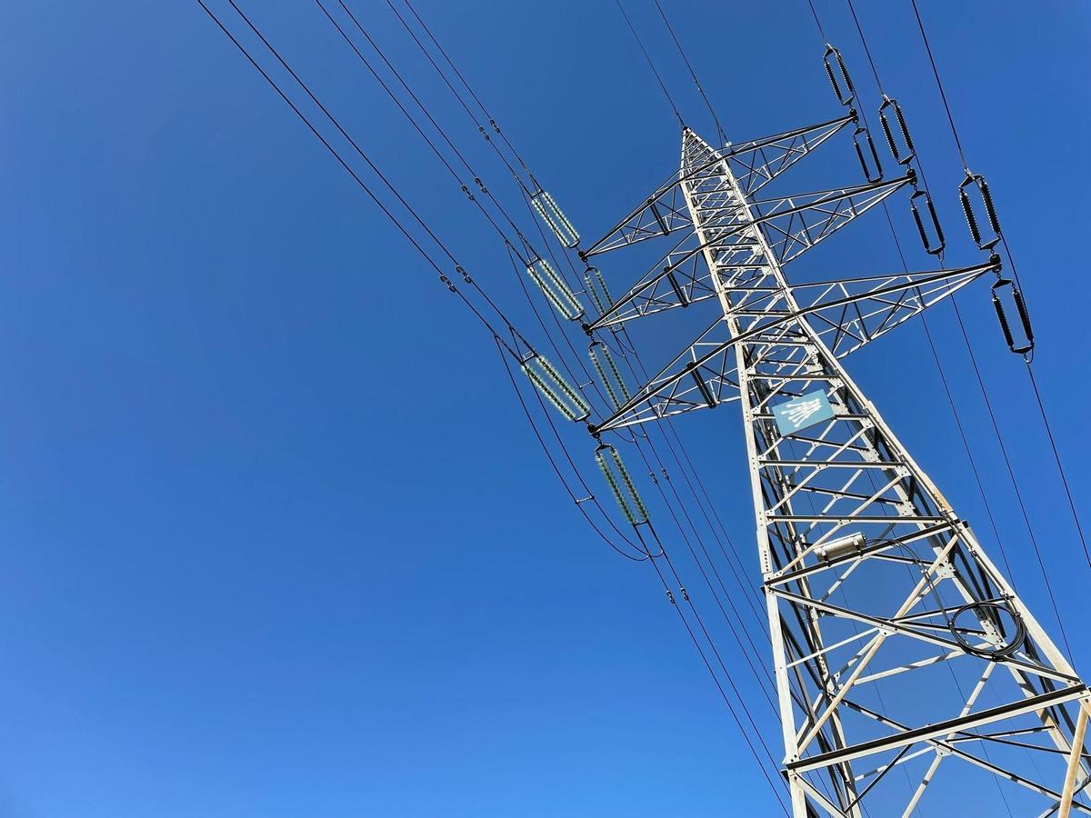 El preu de la llum baixa dijous un 5,6% i cau als 190,77 euros/MWh