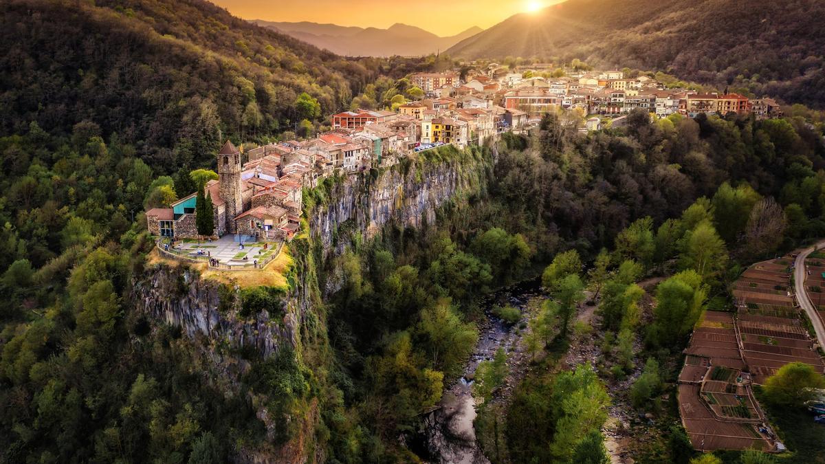 Castellfollit de la Roca, Girona