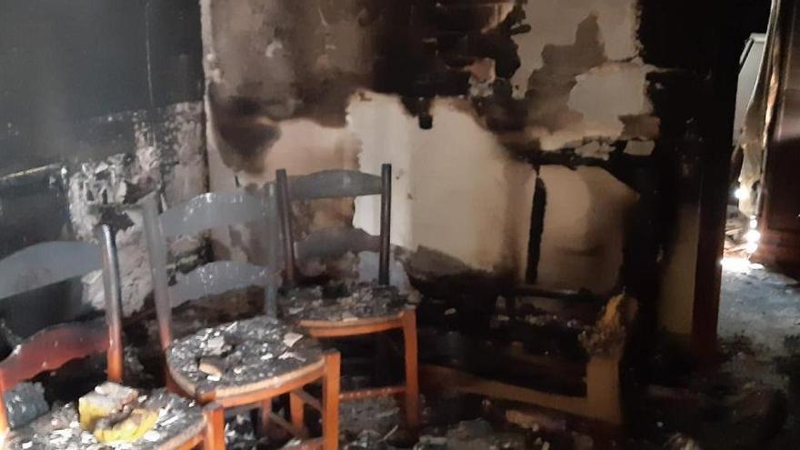 Estado en el que quedó la vivienda afectada por el incendio.