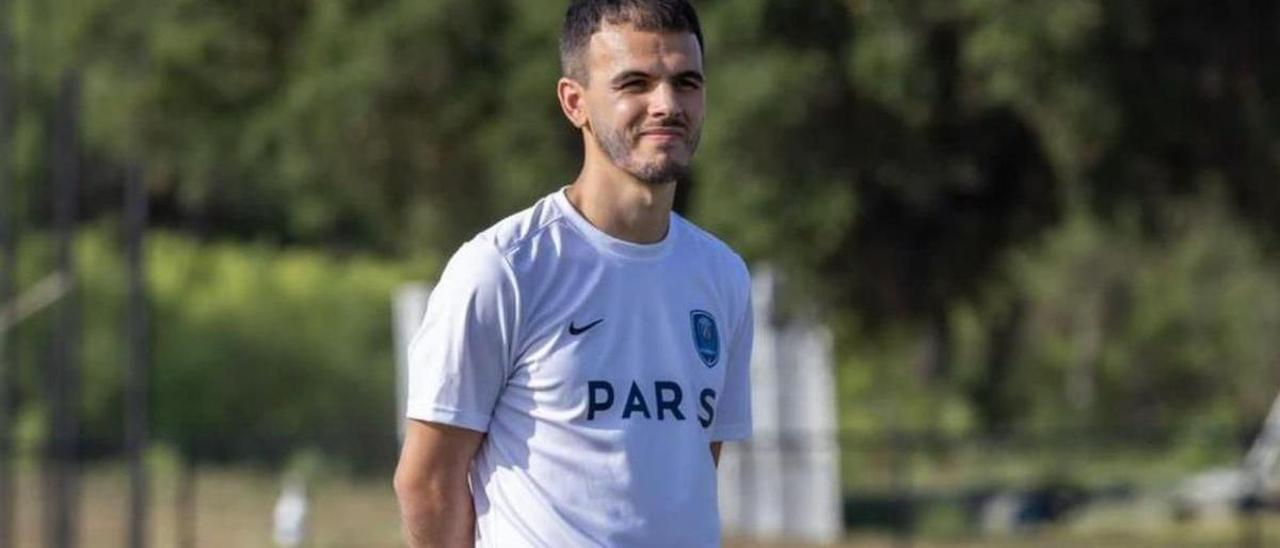 Juan Cueto, durante una sesión de entrenamiento en la academia del PSG en Estados Unidos. |  Four Sandy Feet (Reproducción de V. Alonso)