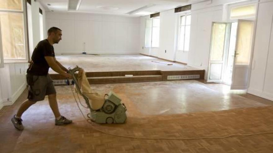 Reforma en el salón de plenos de Xàtiva