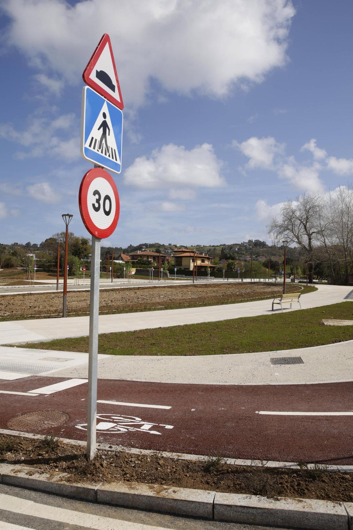Los gijoneses ya disfrutan de la Pecuaria: "Los fines de semana esto es como si fuese la calle Corrida" (en imágenes)