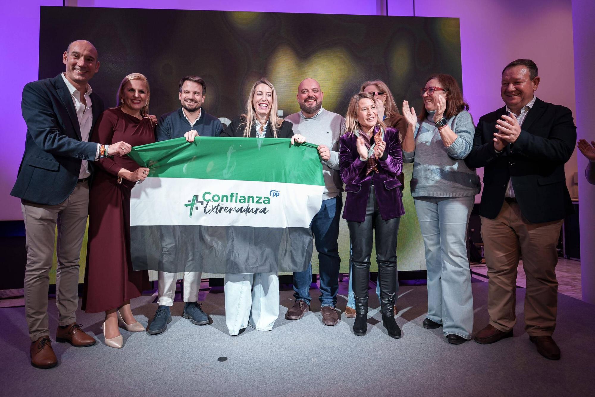 FOTOGALERÍA | María Guardiola gana las elecciones