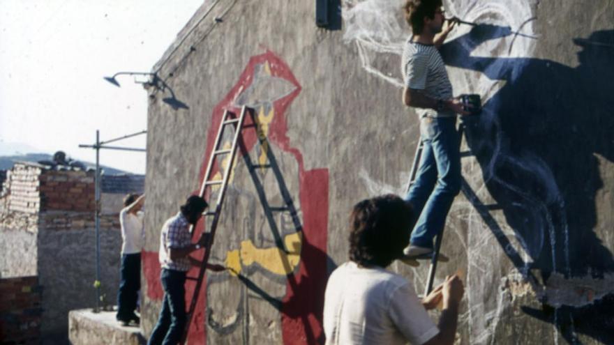 Los murales de San Isidro en el 50 aniversario del Homenaje a Miguel Hernández