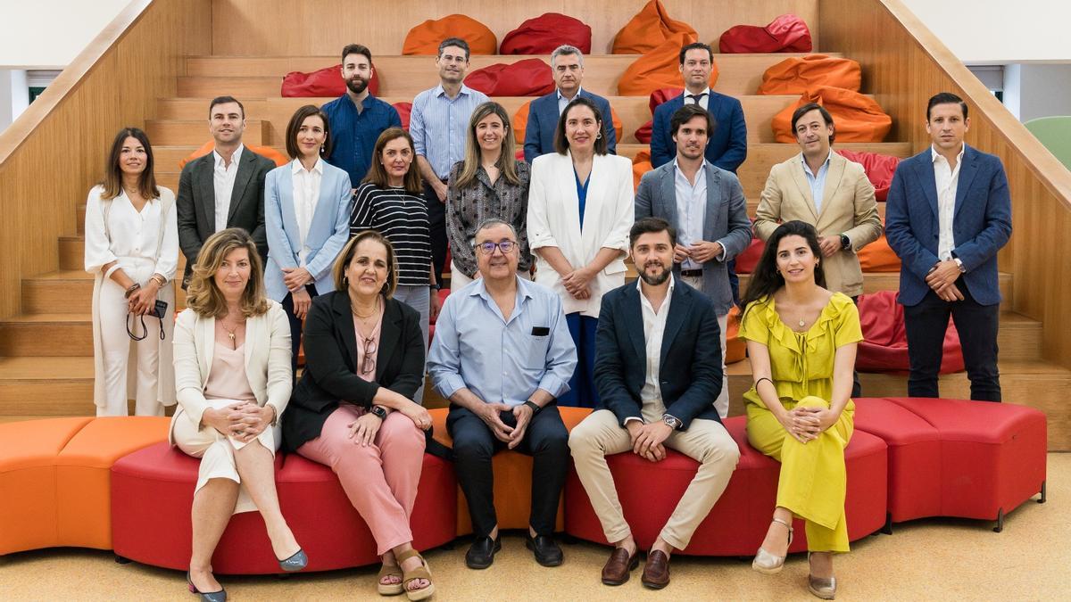Mimbros del jurado de los Premios AJE Córdoba 2025 en la sesión de deliberación.
