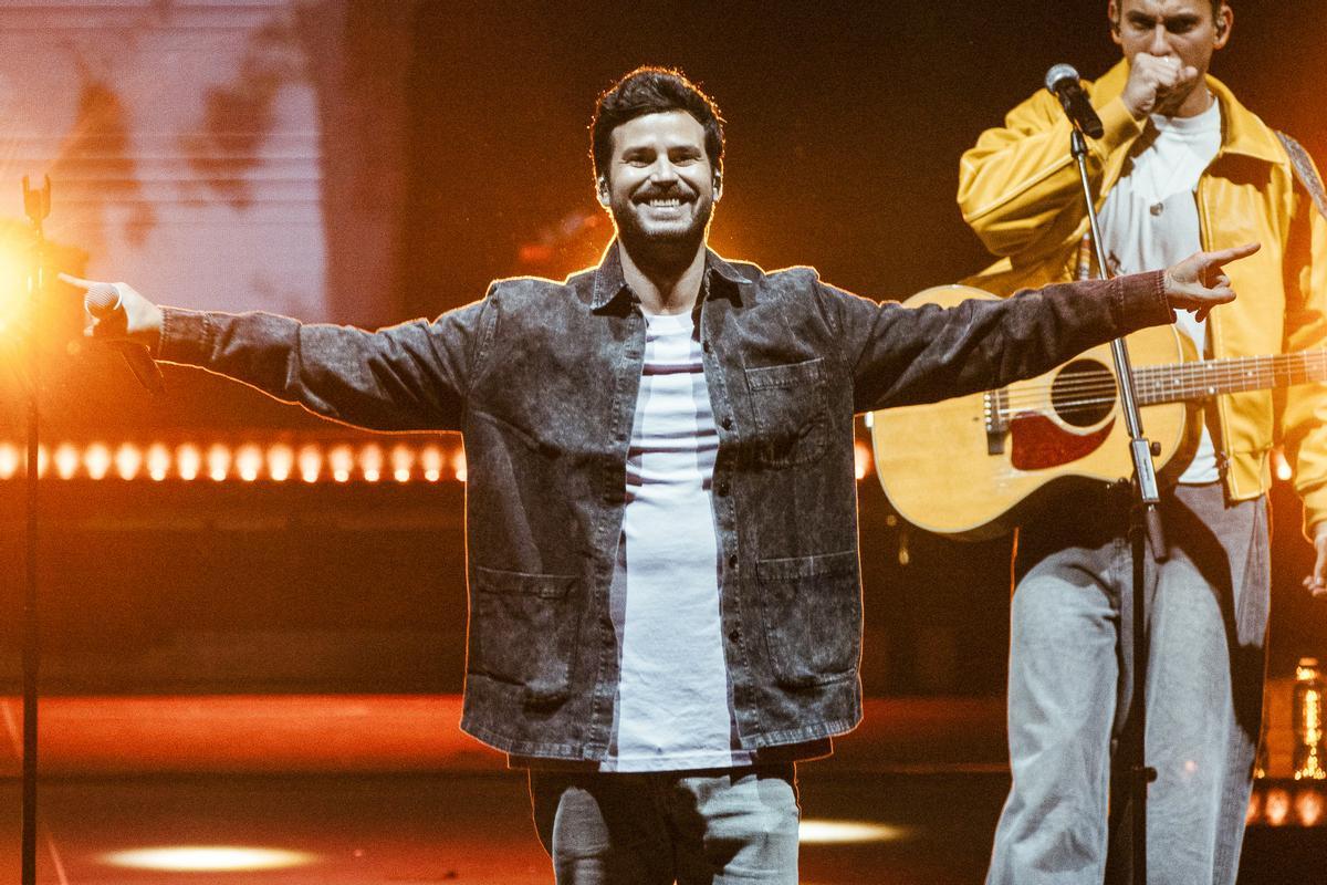 Willy Bárcenas ha triunfado en la música con Taburete