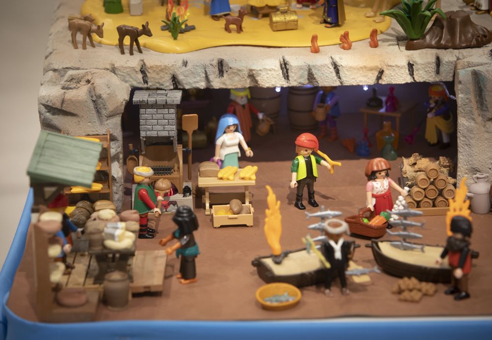 Así es el Belén hecho con figuras de Playmobil en Puçol