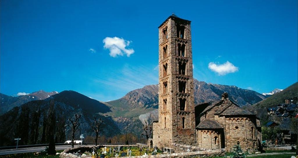 Iglesia de Sant Climent (Siglo XI) en la localidad de Taül.