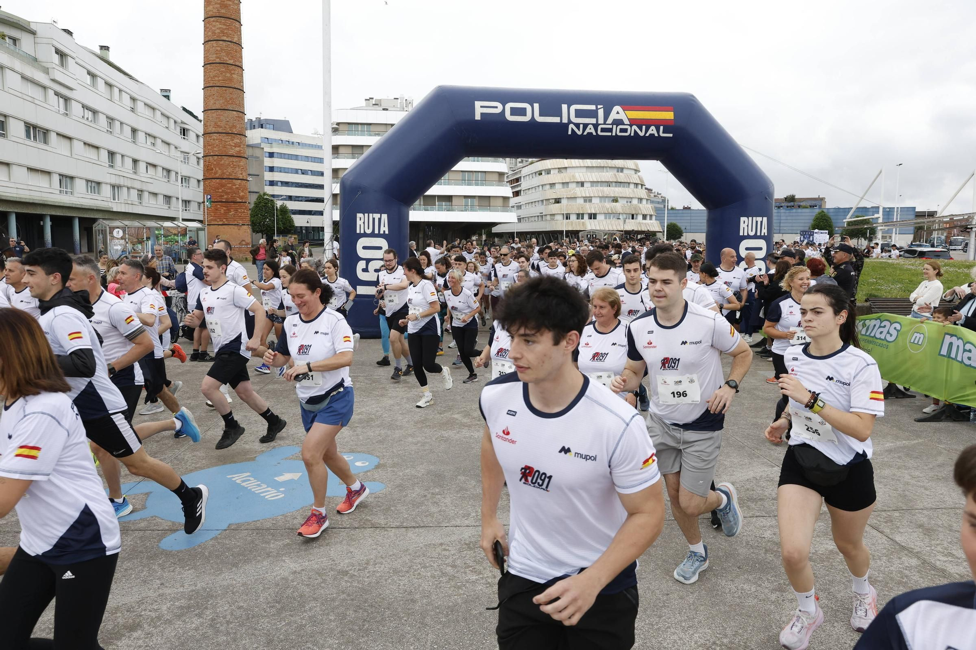 En imágenes: Gijón se vuelca con la "Ruta 091" de la Policía Nacional