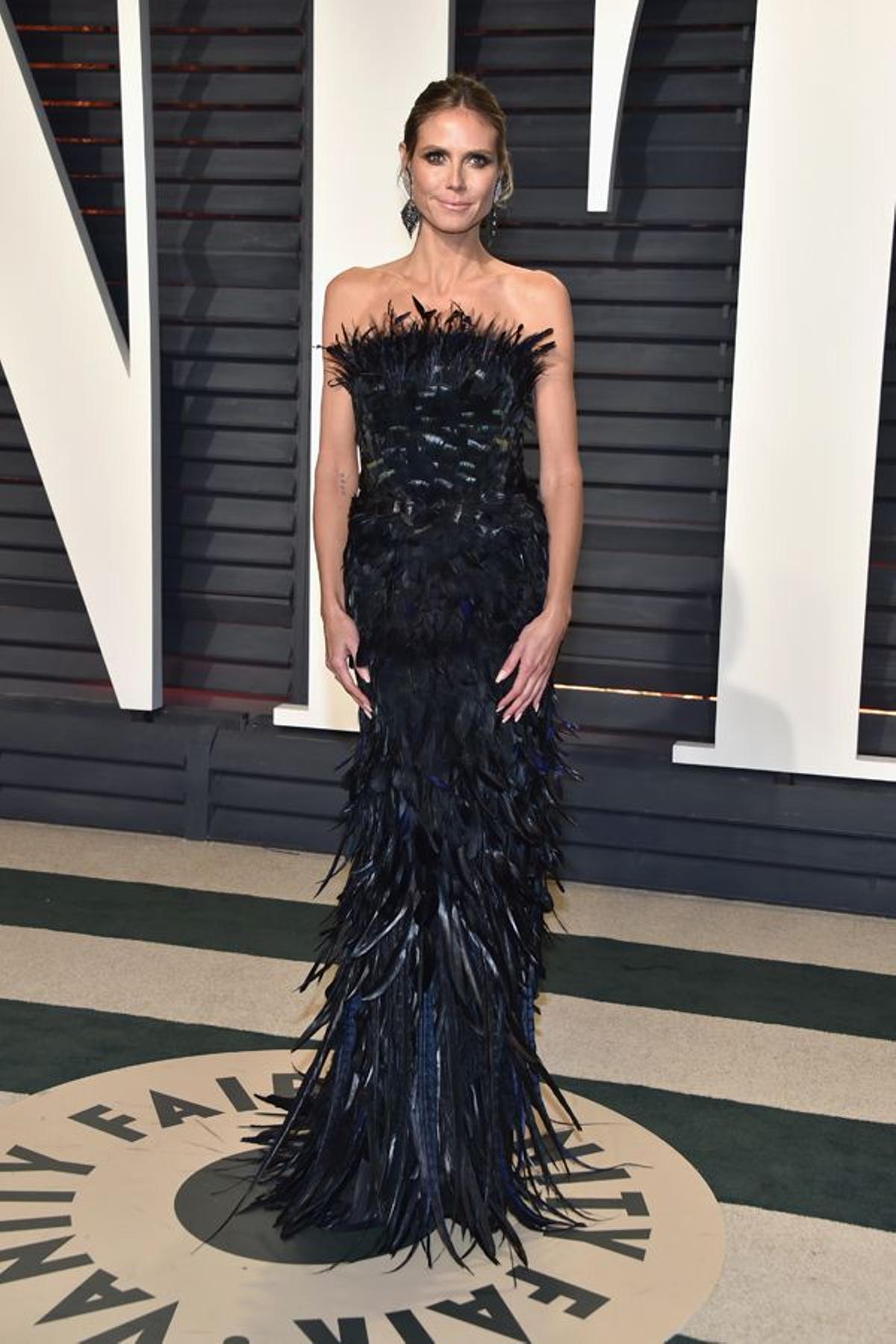 Fiesta de los Oscar 2017: Heidi Klum, de Alberta Ferreti