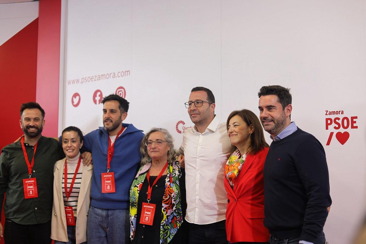 Elecciones en Castilla y León: Los socialistas de Zamora celebran que revalidan sus tres procuradores Elecciones en Castilla y León: Los socialistas de Zamora celebran que revalidan sus tres procuradores