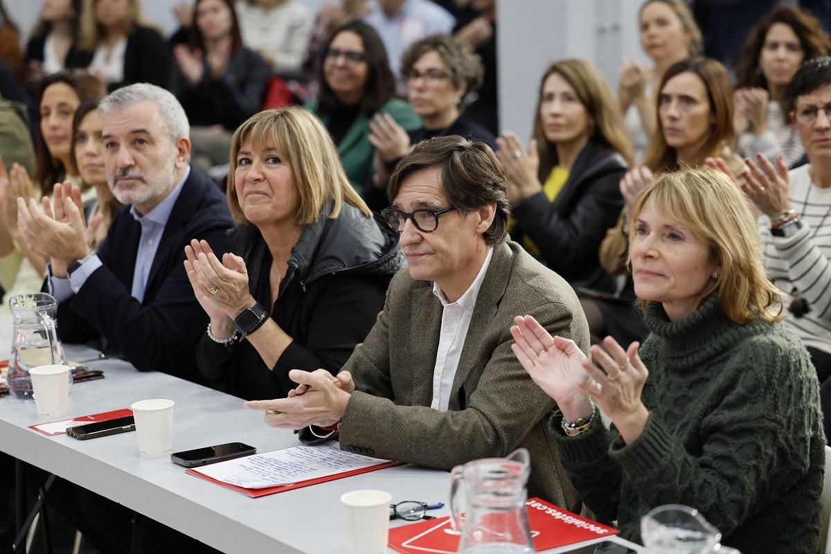 El president Salvador Illa junto a Lluïsa Moret, Núria Marín y Jaume Collboni en un acto del PSC El president Salvador Illa junto a Lluïsa Moret, Núria Marín y Jaume Collboni en un acto del PSC