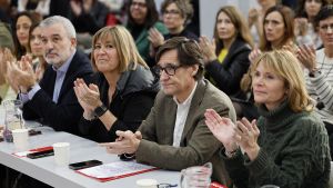 El president Salvador Illa junto a Lluïsa Moret, Núria Marín y Jaume Collboni en un acto del PSC