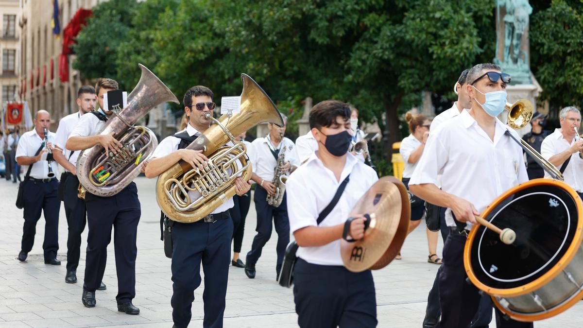 Búscate en el segundo día de Ofrenda por la calle Caballeros (entre las 18.00 y las 19.00 horas)