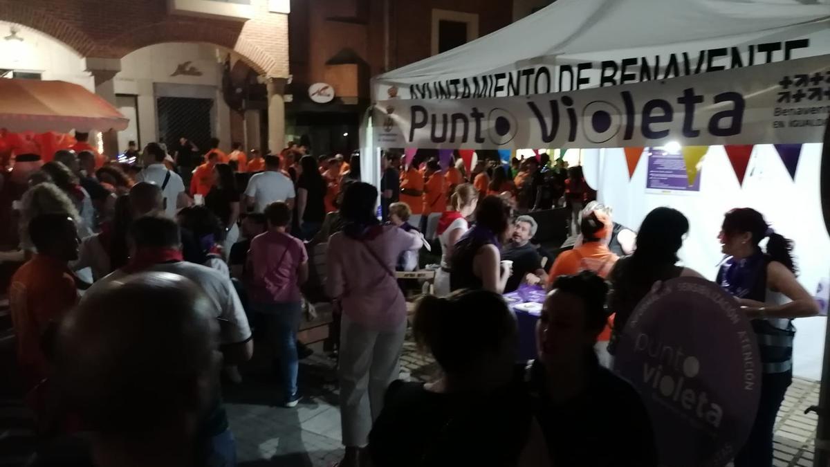 El equipo de voluntarios ha trabajado cada día hasta altas horas de la madrugada.