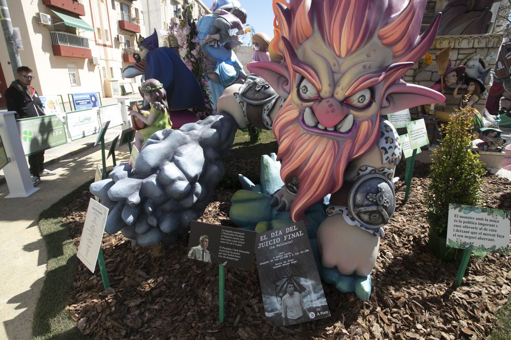 Crítica local de las fallas de Sagunt