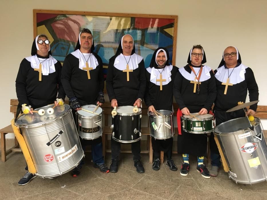 El colegio Sant Pere se inspira en sus 50 años para celebrar el carnaval