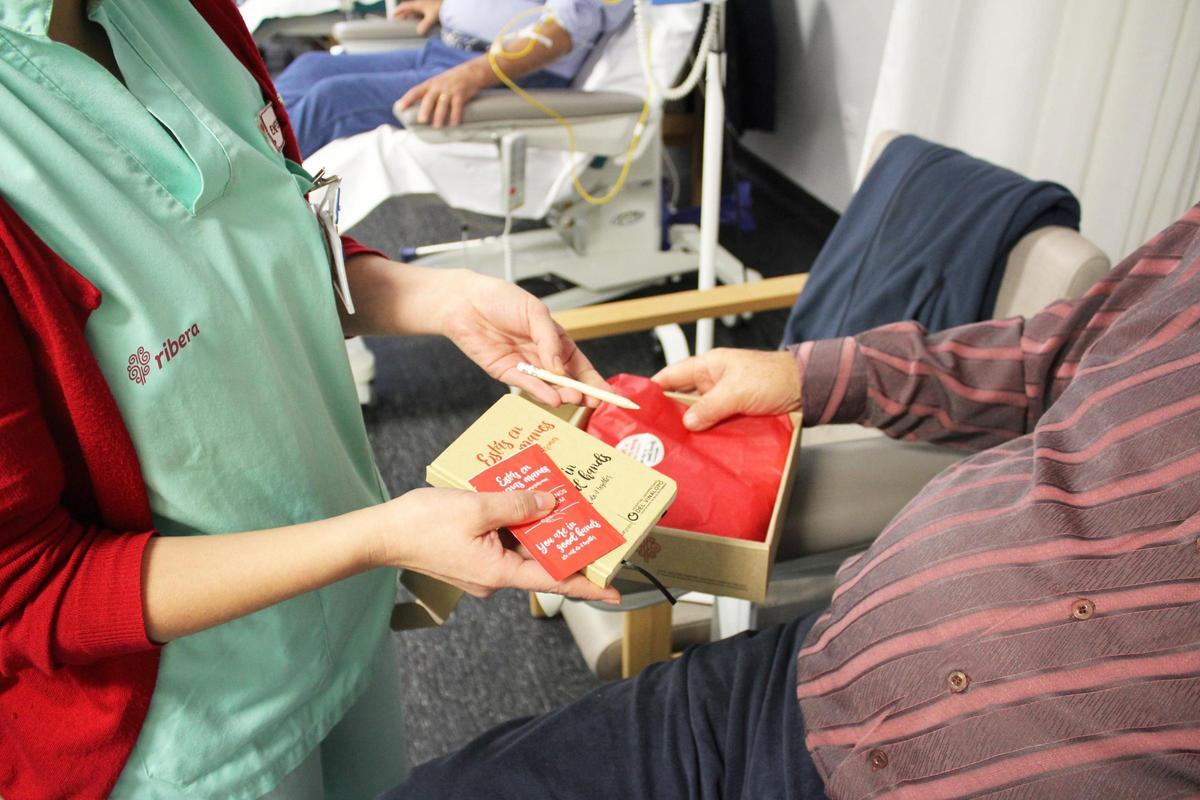 Pack oncológico que el Hospital del Vinalopó entrega a sus pacientes