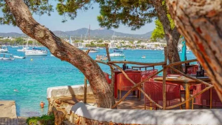 Dieses bei deutschen Urlaubern beliebte Strandlokal auf Mallorca gerät jetzt ins Visier der Umweltaktivisten