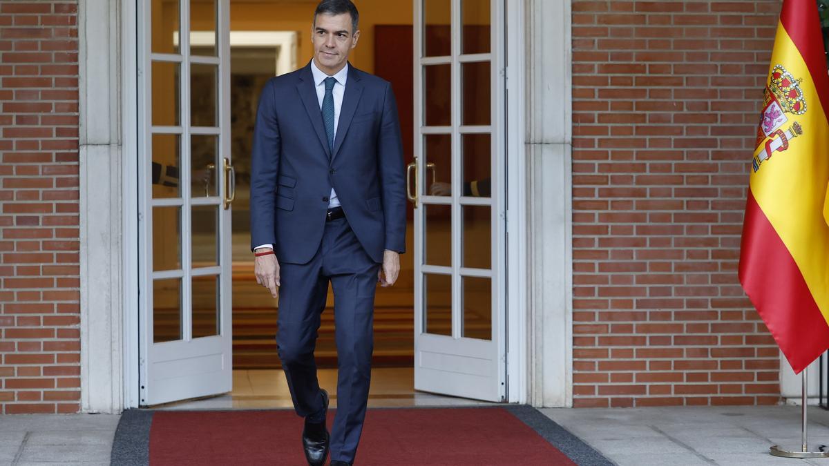 El jefe del Ejecutivo, Pedro Sánchez, se reúne con el presidente de Aragón Jorge Azcón