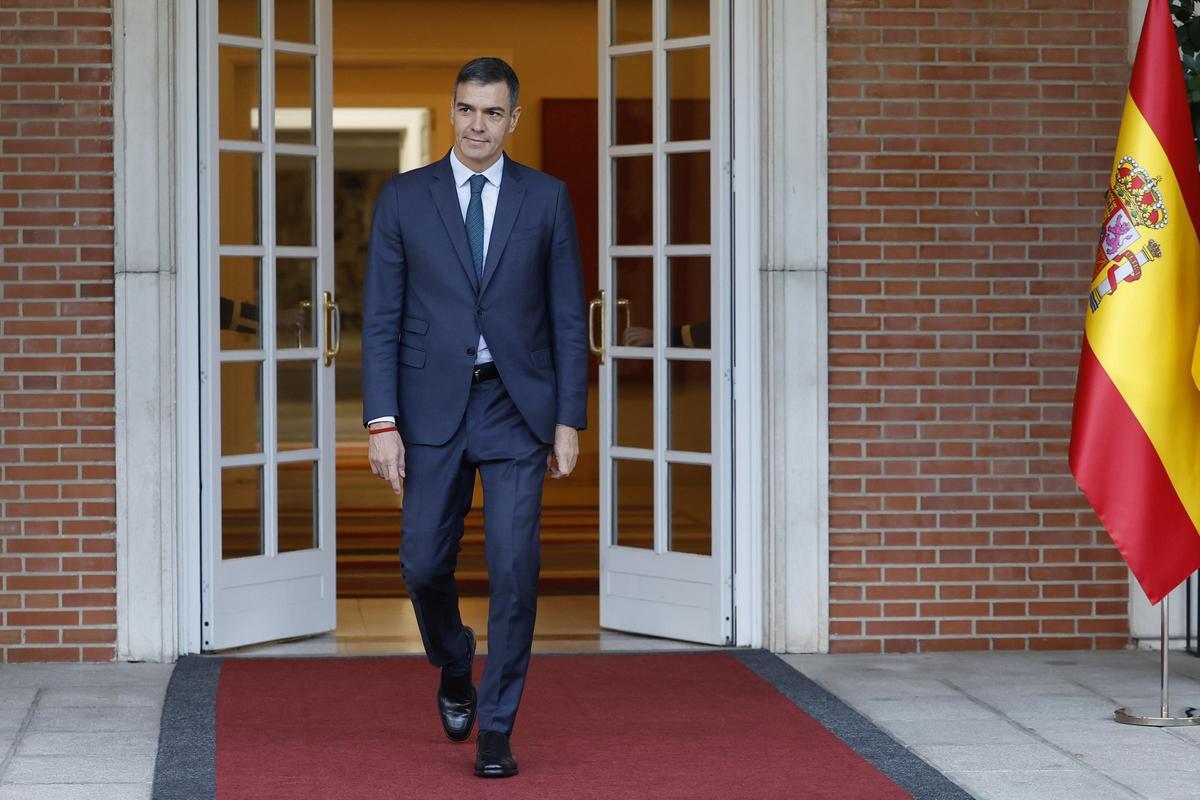 El jefe del Ejecutivo, Pedro Sánchez, se reúne con el presidente de Aragón Jorge Azcón