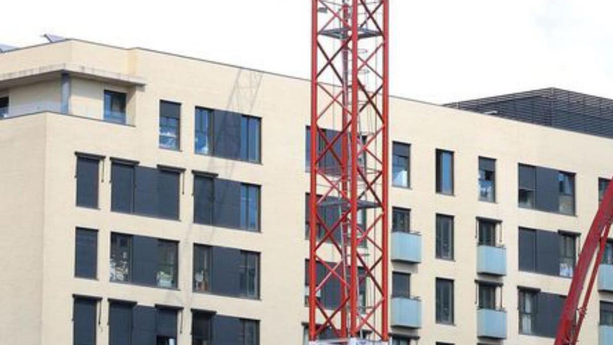 Pisos en construcció. | MARTA FERNÁNDEZ JARA / EUROPA PRESS