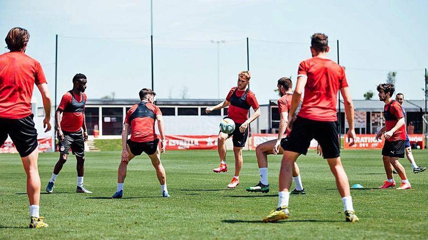 Entrenament Una nova sessió per grups a La Vinya per continuar amb la posada a punt de l&#039;equip