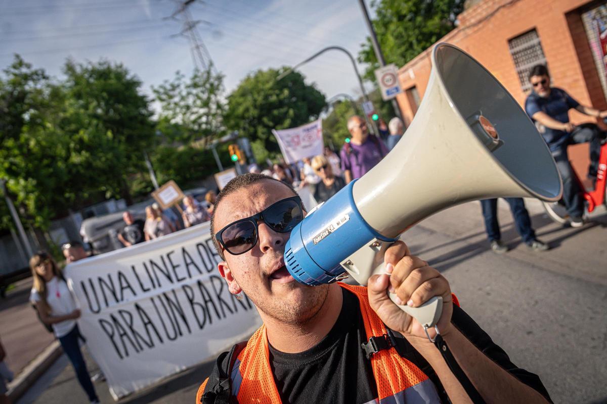 Vecinos de Torre Baró retoman la lucha de El 47 y exigen acabar con los retrasos del bus a demanda