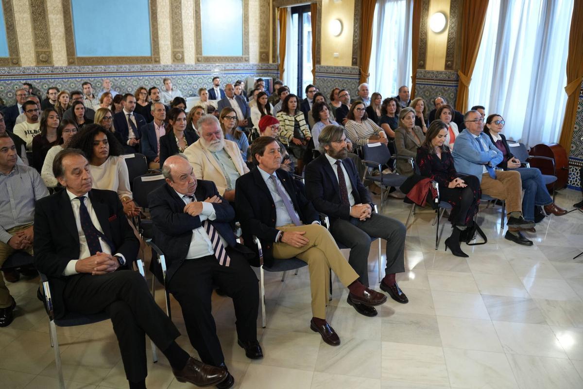 La UCO y Caja Rural del Sur premian a los mejores expedientes de grado ...