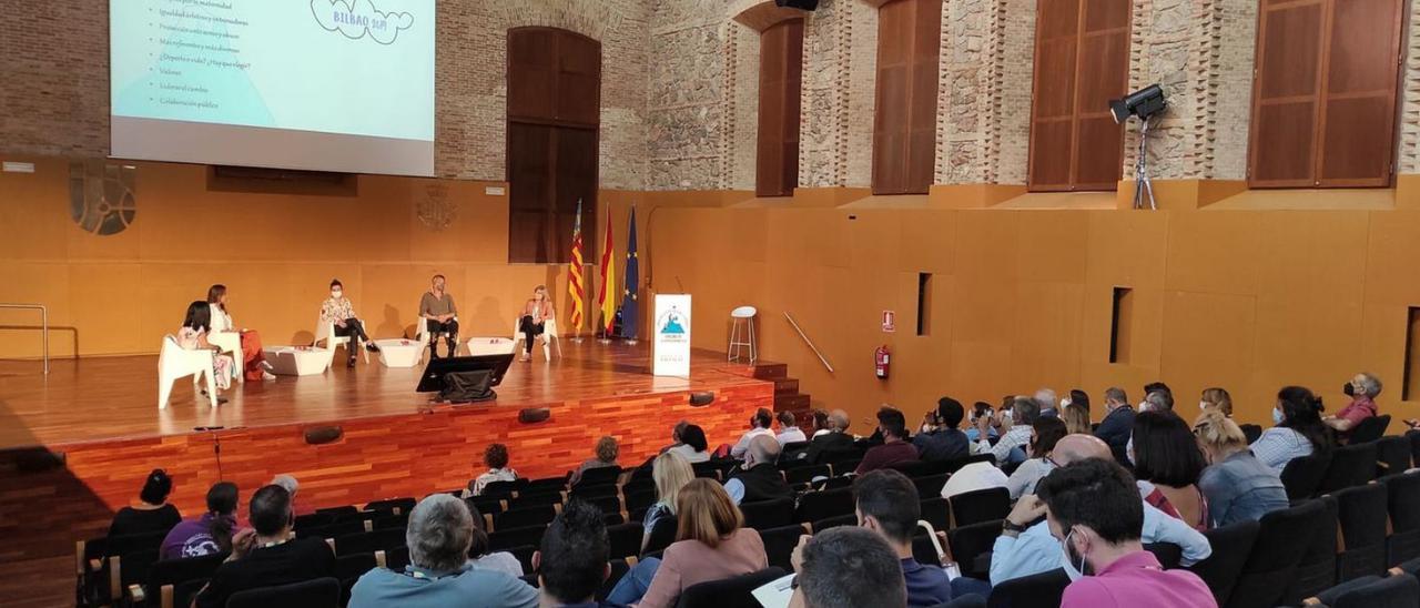 Congreso sobre mujeres y deporte organizado en Valencia en 2021 | | CONGRESO ESTATAL DE MUJERES Y DEPORTE