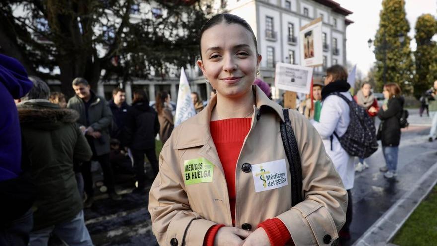VÍDEO: Cecilia Millán, médico: "A medida que tenemos más horas de guardia, baja la calidad asistencial"