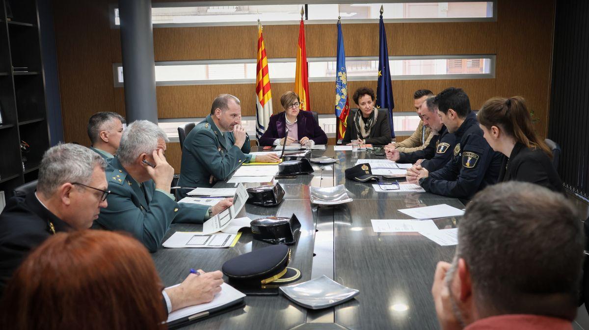 La alcaldesa, Carmina Ballester, presidió la junta local de seguridad.