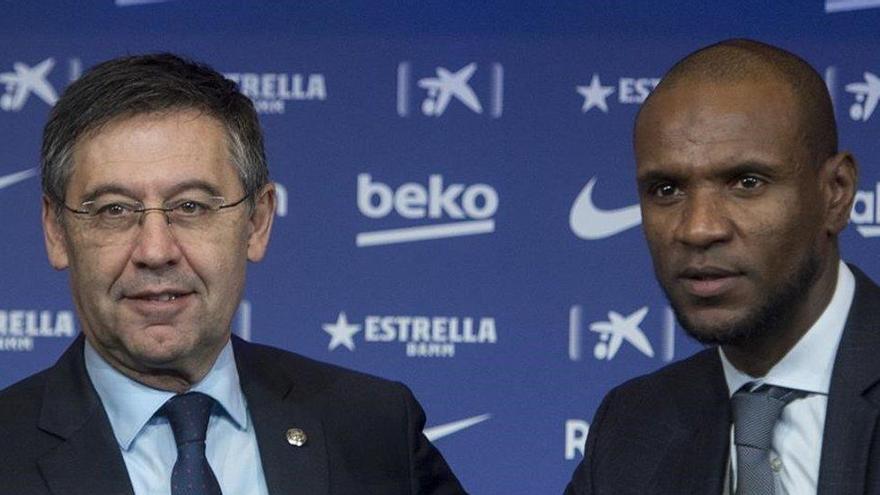 Bartomeu y Abidal, en la presentación de Quique Setién como técnico del Barça.