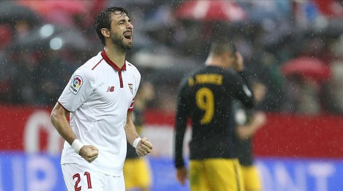 ecarrasco36018500 gra226 sevilla 23 10 2016 el defensa argentino del sevil161023190430 ecarrasco36018500 gra226 sevilla 23 10 2016 el defensa argentino del sevil161023190430