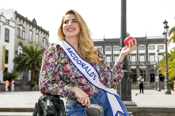 14-02-20 LAS PALMAS DE GRAN CANARIA. PLAZA DE SANTA ANA. LAS PALMAS DE GRAN CANARIA. CARNAVAL 2020. Candidata a Reina del Carnaval. Entrevista a Susana Bianca.    Fotos: Juan Castro.  | 14/02/2020 | Fotógrafo: Juan Carlos Castro