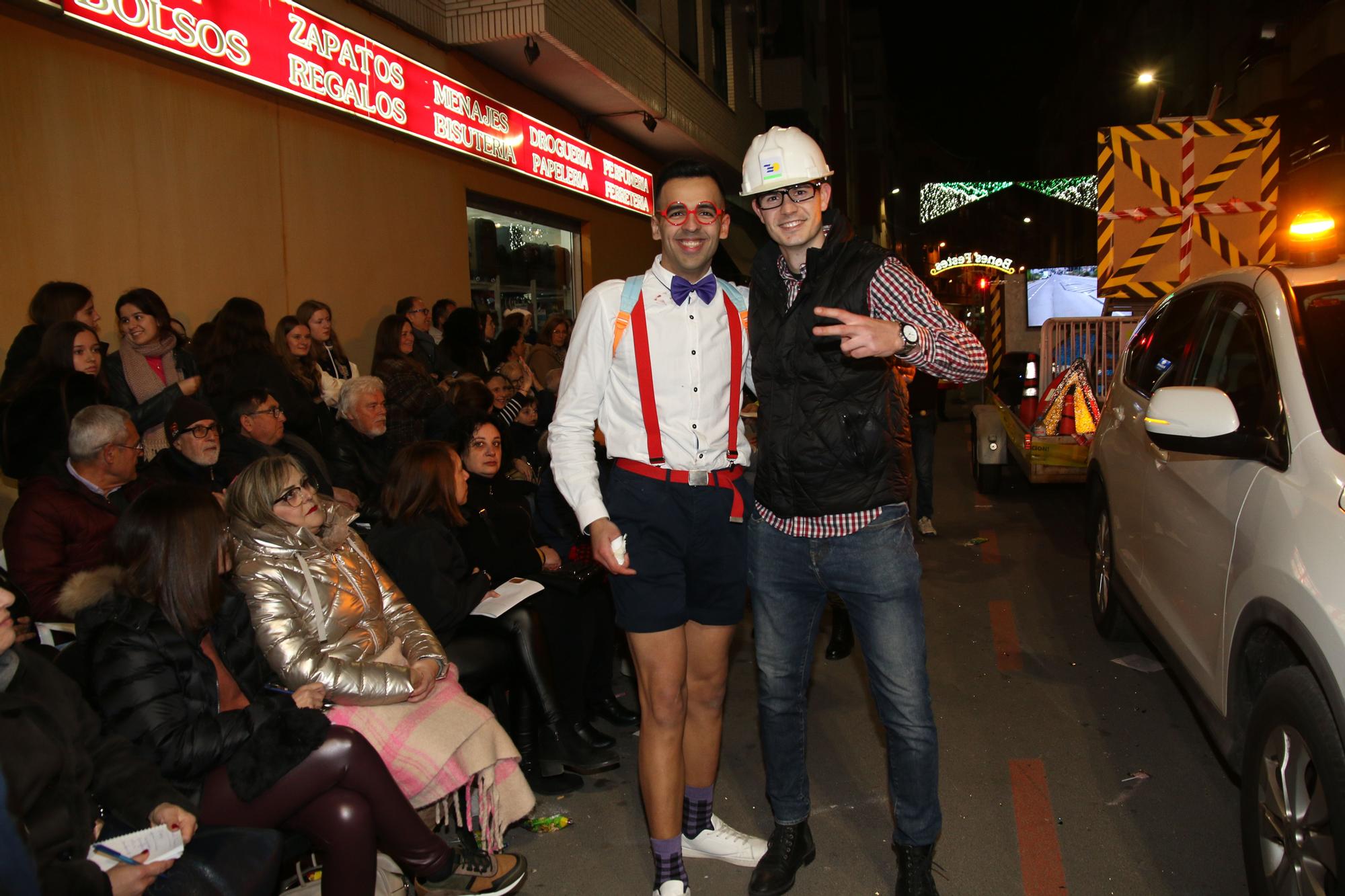 FOTOGALERÍA I La cabalgata del Ninot de Burriana, en imágenes