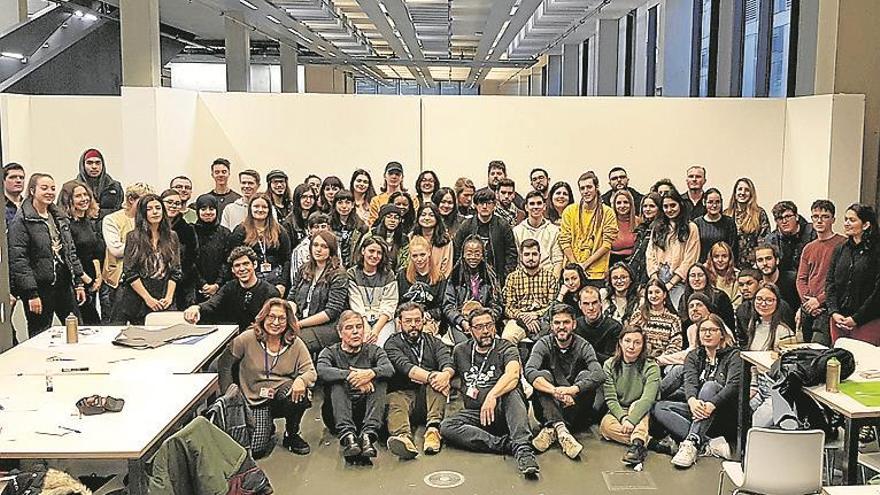 Alumnos de la escuela de arte de Mérida visitan la Universidad de Greenwich