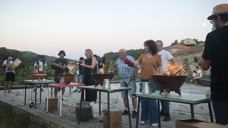 O Hío celebra a súa Festa da Queimada con rutas, cantos de taberna e música