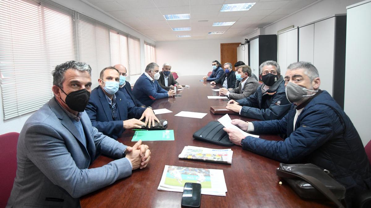 Representantes agrarios, reunidos este lunes.