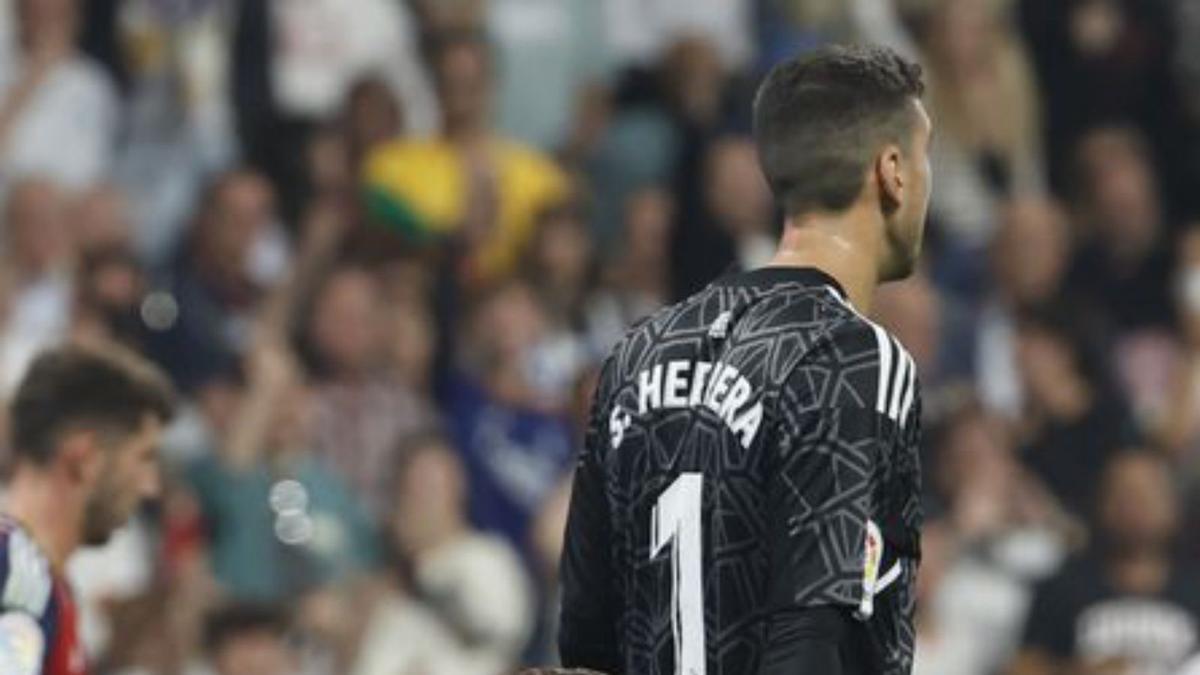 Benzema va fallar un penal.  | EFE/CHEMA MOYA