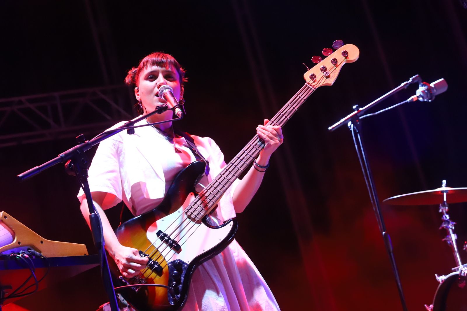 Julieta Venegas y Valeria Castro cantan en el teatro de la Axerquía