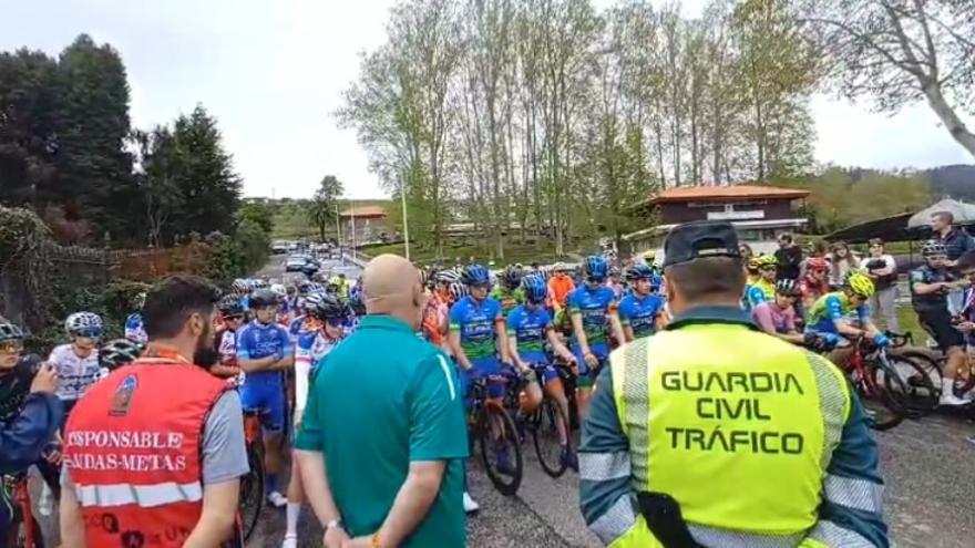 Emotivo recuerdo en Grado para el Guardia Civil de Tráfico fallecido en la prueba ciclista del año pasado