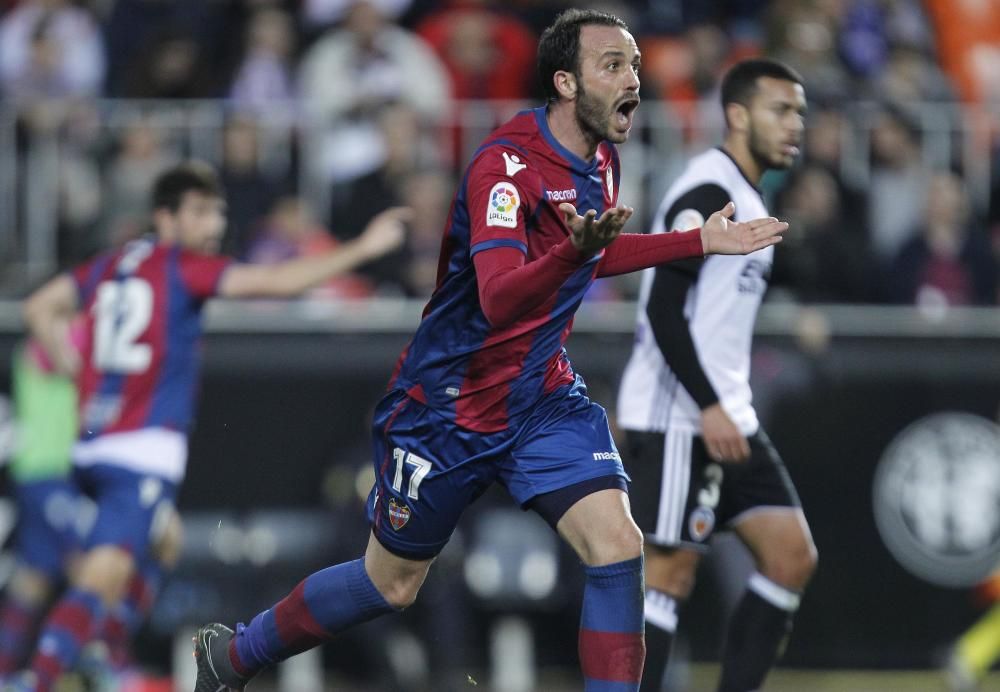 Las mejores imágenes de la polémica del Valencia CF-Levante UD