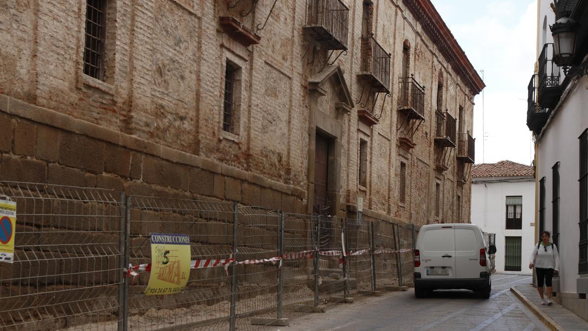 El antiguo colegio jesuíta, que está siendo rehabilitado y podría albergar el nuevo museo