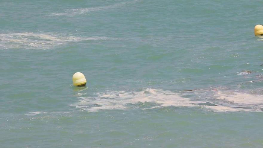 Suciedad en la playa de La Malagueta