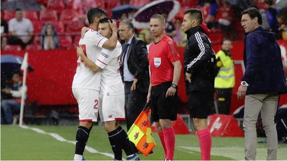 José Lara en su debut con el primer equipo del Sevilla