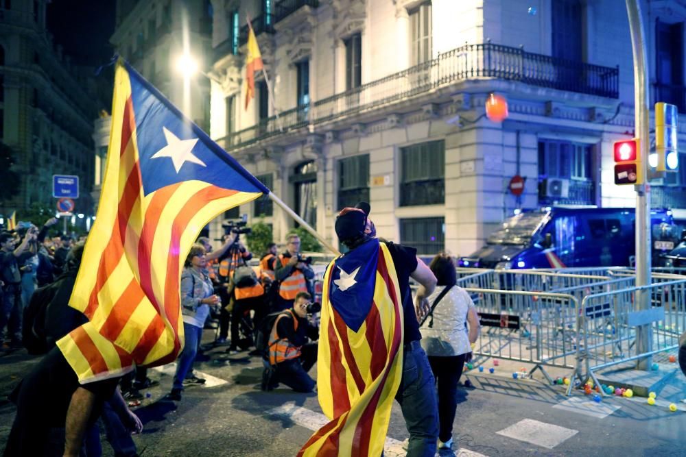 Protesta frente a la Jefatura de Vía Laietana