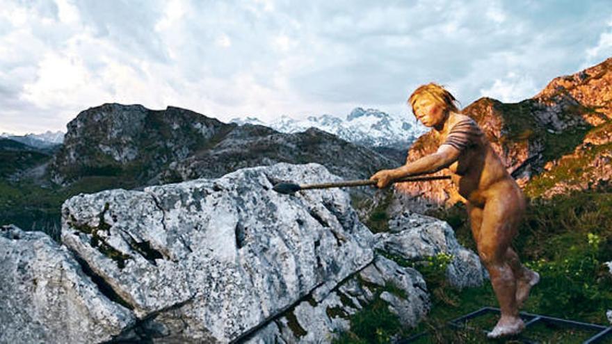 Un neandertal con los Picos de Europa la fondo, en una reconstrucción de &#039;National Geographic&#039;